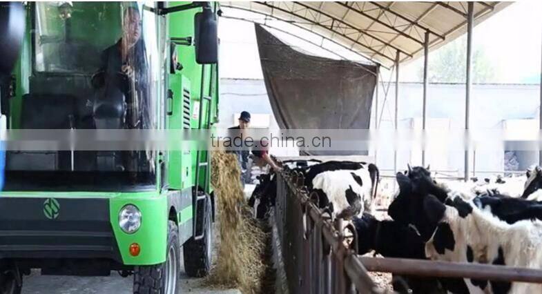 HONORSUN 4-8M3 cattle feed mixer