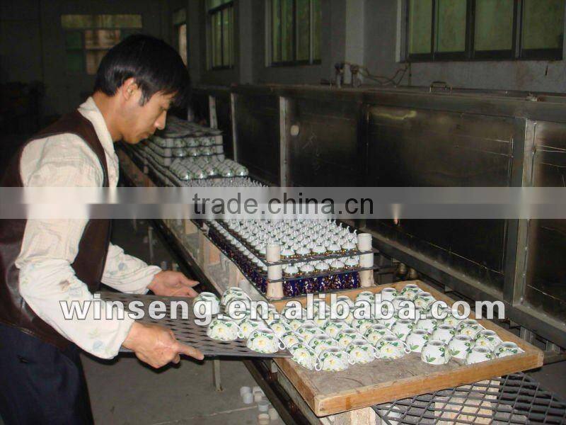 Vicacci CHRISTMAS Cultural Costume Figurine