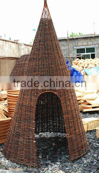 Wicker garden decoration --- flower stand & planter / garden house