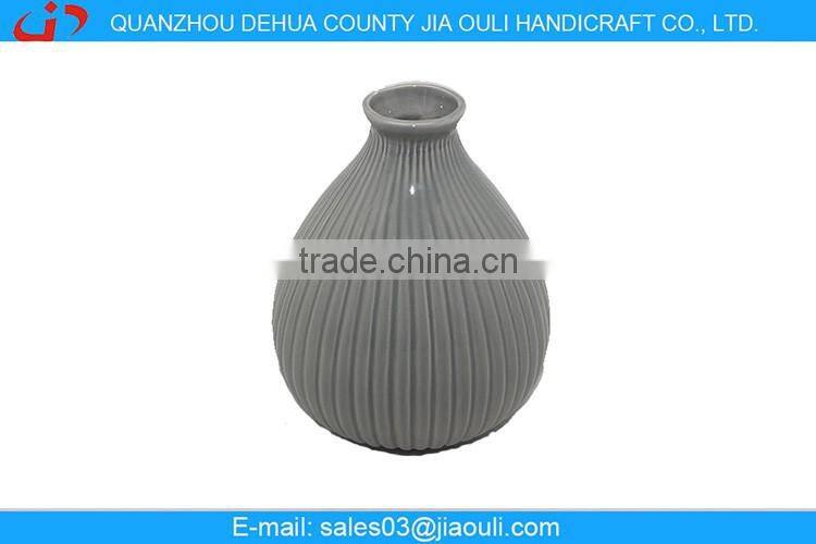 popular design style home decoration white ceramic flower vase