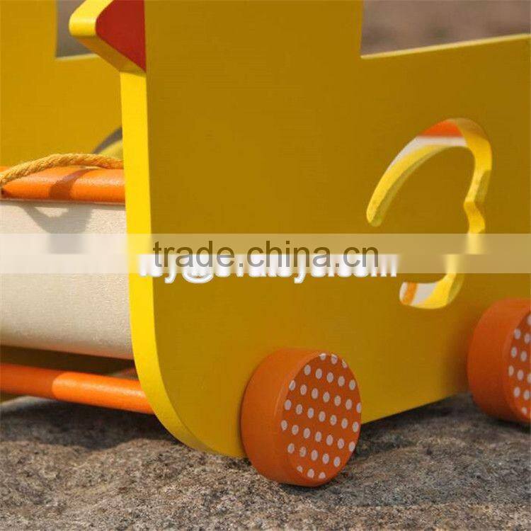 New design lovely duck shape wooden pull car toy for toddlers W05B158