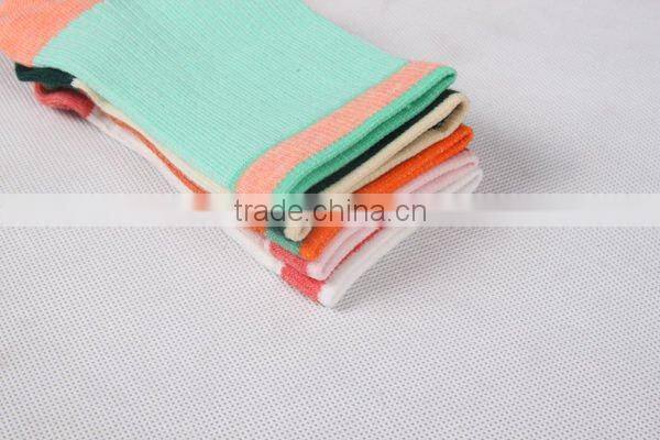 Women solid color ankle socks