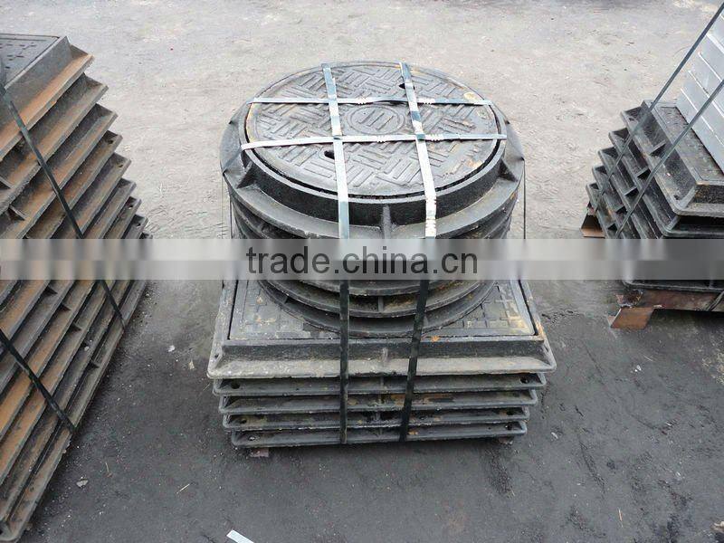 Round cast iron drainage manhole cover