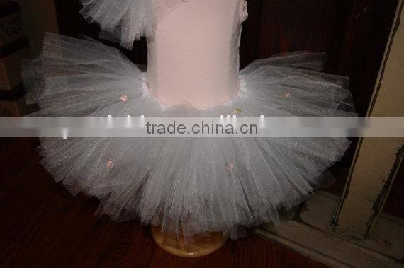 Wholesale children clothes chiffon pettiskirts white tutu skirts chiffon ruffles tutu skirt for girls