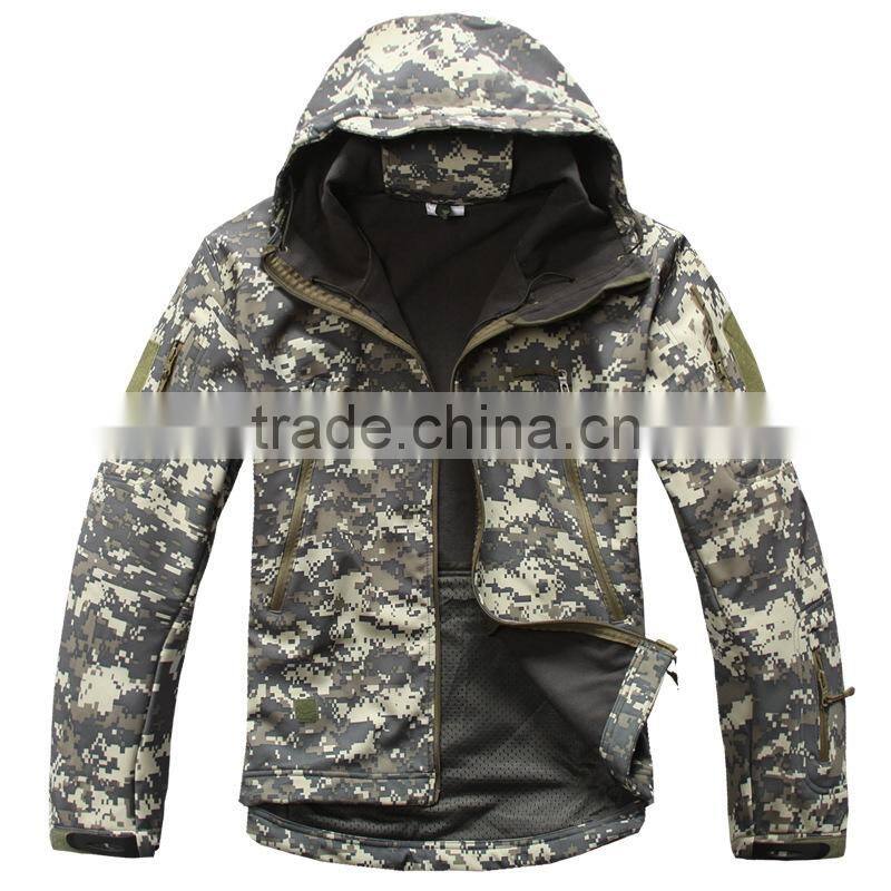 2017 Tactical Waterproof Softshell Men Jackets with fleece lining