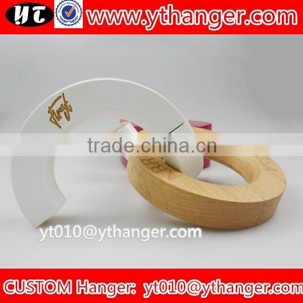 YY0544 high quality white wooden ring hanger for jeans ring scarf hanger