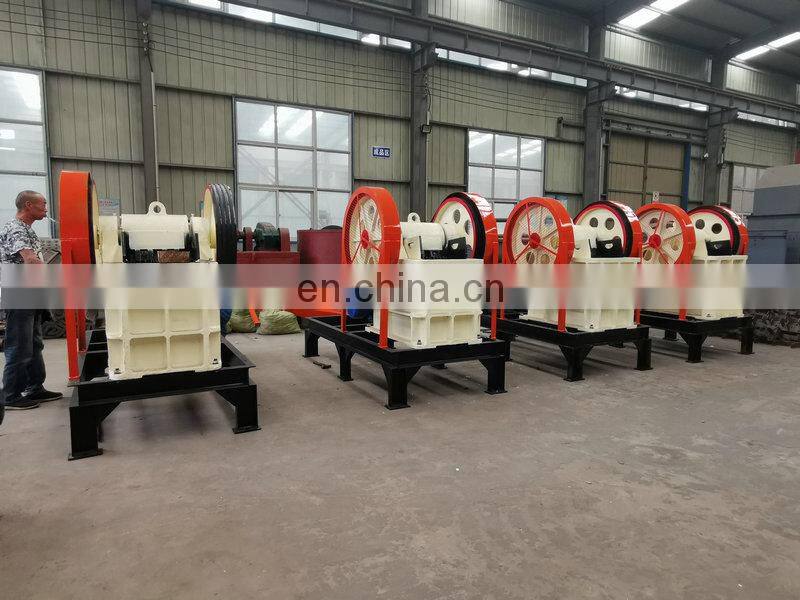 Diesel engine mini small portable rock crusher price for sale