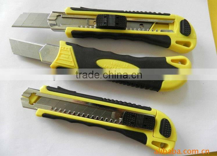 utility knife of three running blades