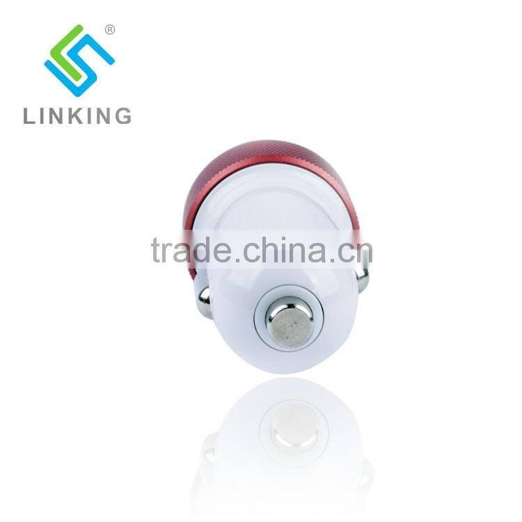 White Red USB Car Charger With 2 USB Ports 5V4.8A For Wholesale