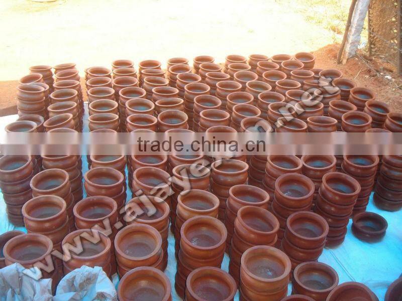 Clay biryani cooking pots