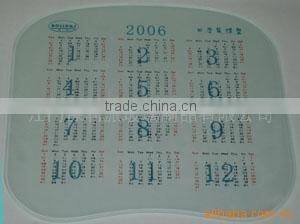 clear glass mouse mat