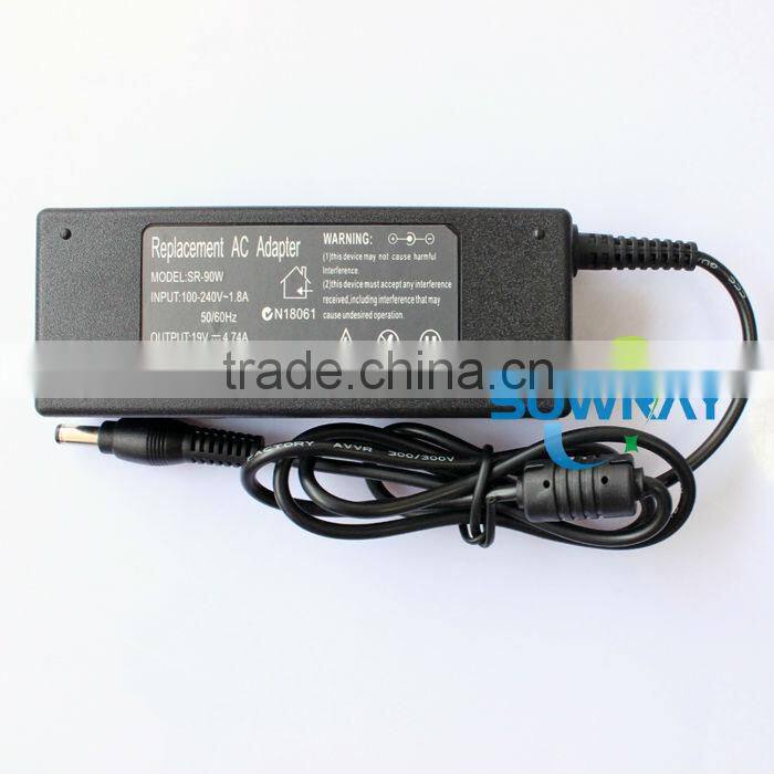 Universal 90W Laptop AC Adapter 19V 4.74A Hot Sale Model For Toshiba/HP With AU/US/UK/EU Plug