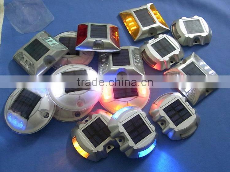 Solar Plastic Road Stud 4 LED with double reflective