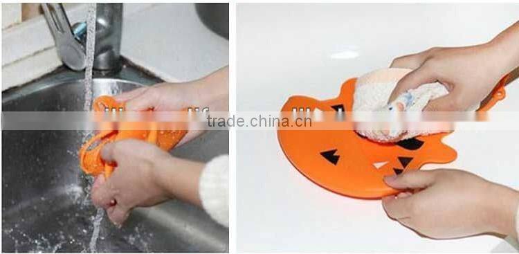 FDA Food Grade Various Animal Design Silicone Baby Bib