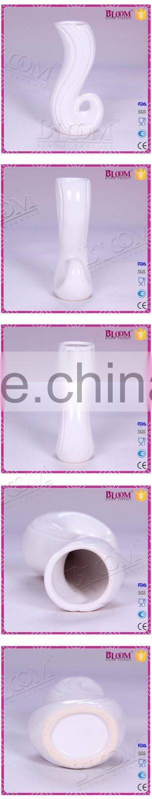 White ceramic craft decoration flower vase stand
