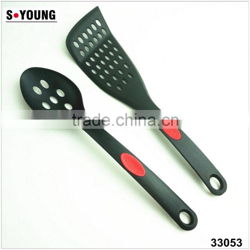 33053 nylon kitchen tturner and spoon