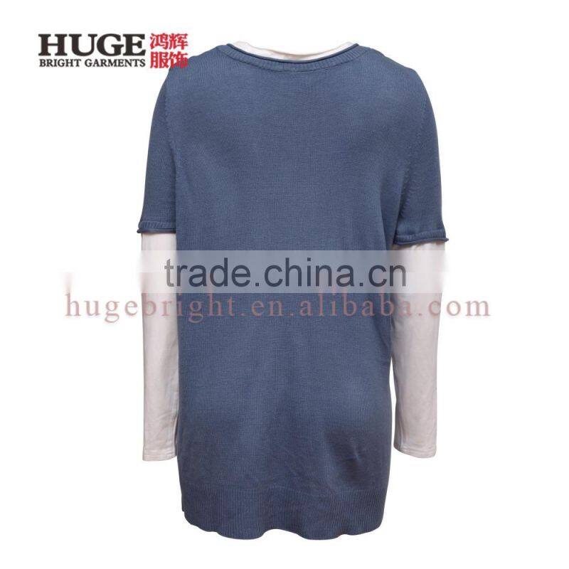 Sporty women jumper combining 3/4 jersey sleeves and beaded V neckline