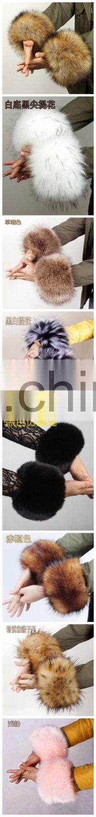 factory supply high quality extra large faux fur fox fur cuff oversleeps hand ring wristiest gloves