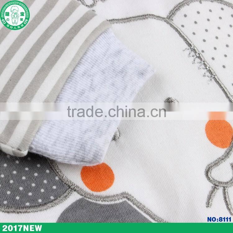Wholesale summer combed cotton high quality low price baby romper children clothing set