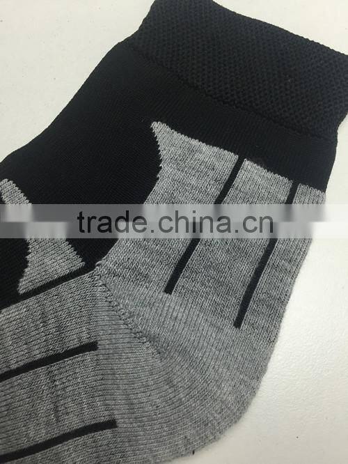 Custom high quality elite socks for sports men's terry cotton socks