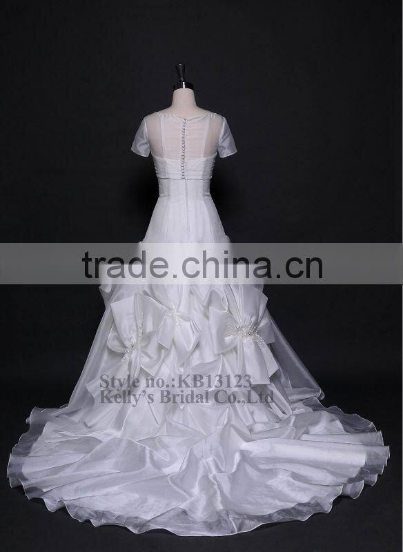 New model hand made flower wedding gown with detachable short sleeve jacke short sleeve jacket