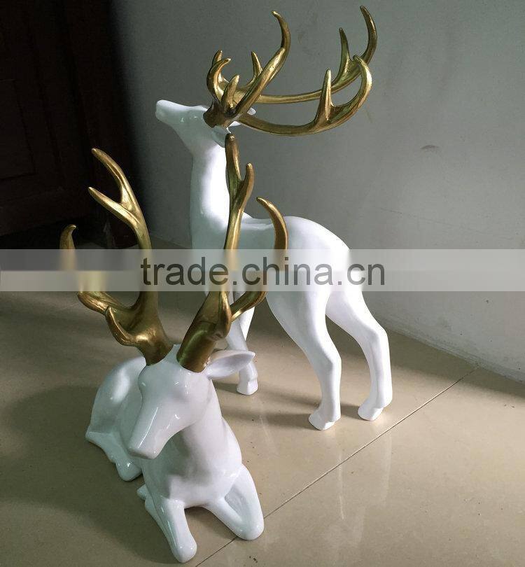 Polyresin Christmas reindeer sculpture