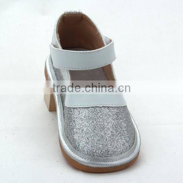 Wholesale Children Shoes Funny Musical Shoes Kids Squeaky Shoes