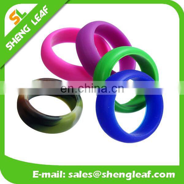 simple one color silicone finger rings logo color filling silk priting laser carving logo