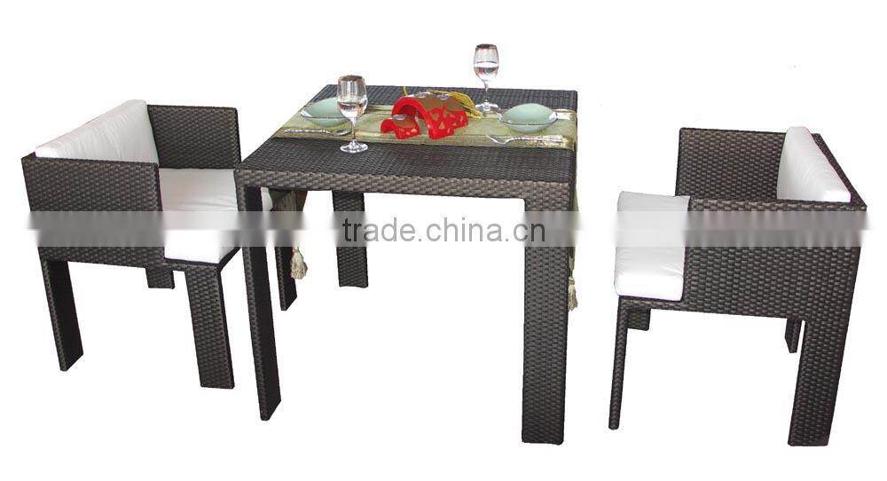 Modern Rattan Wicker Dining Table and Chairs for 4 Persons