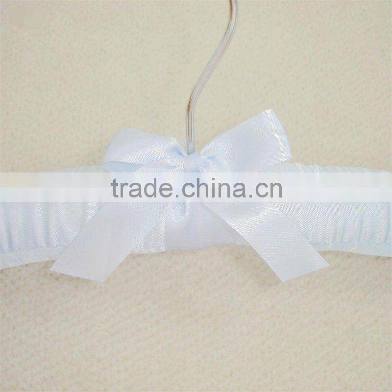 JN282satin padded hanger for coats