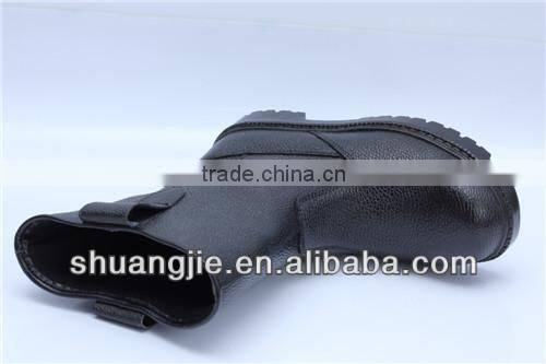 Natural rubber sole safety boots security safety shoes with steel toe cap 8075