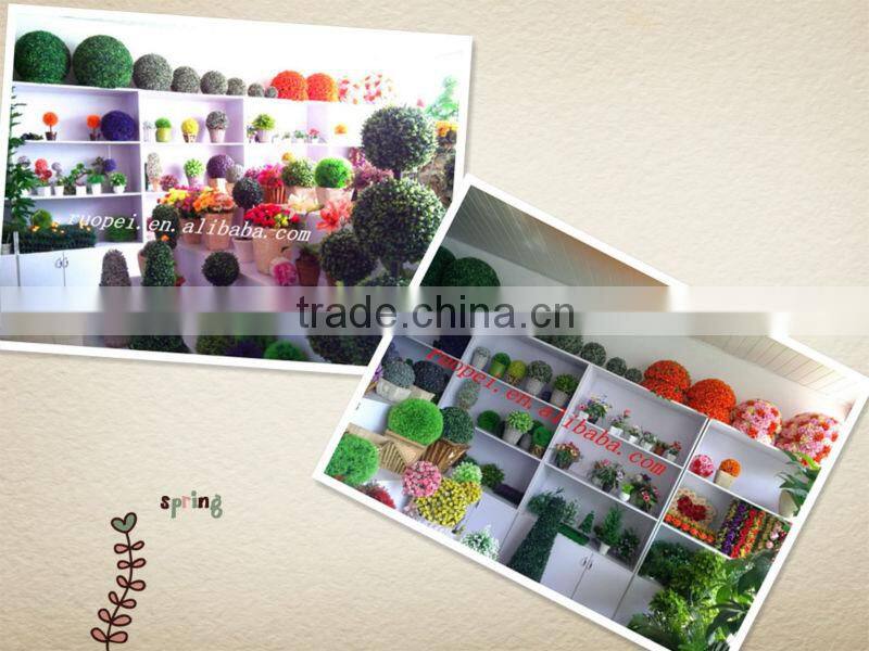 Beautiful artificial Rose wreath in different colors for Wedding decor