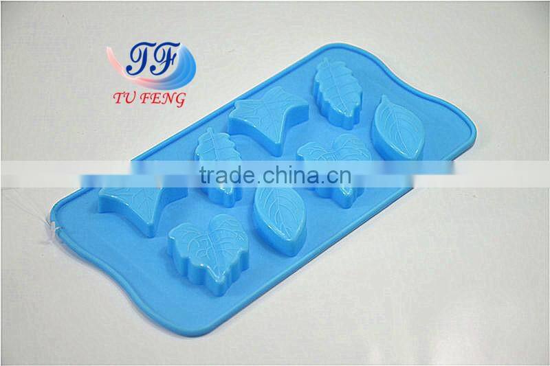 2015 dongguan wholesale food grade maple leaf shape ice cube tray