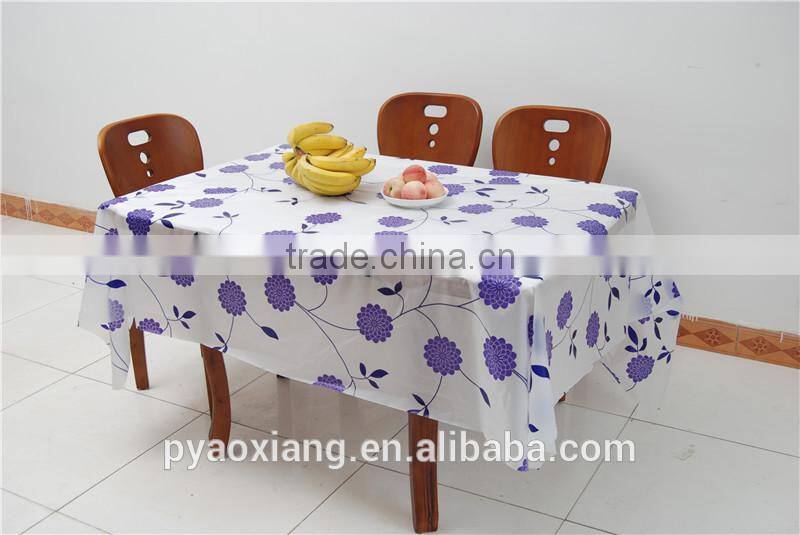 Good plastic table cloth Plain and neat