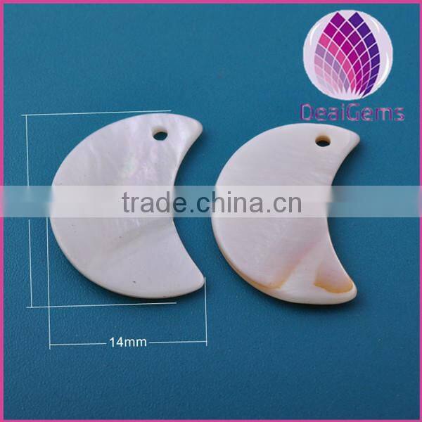 nature shell white moon pendant