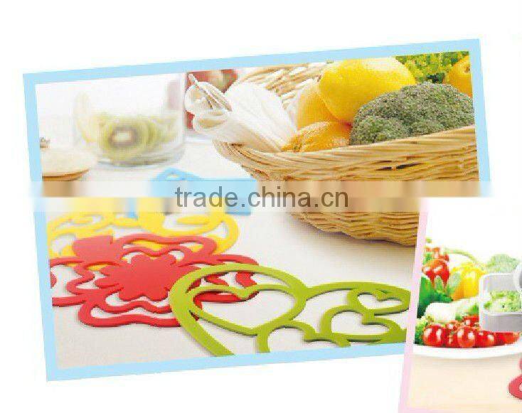 Hollow Four Leaf Clover Shaped Silicone Pot Mat Silicone Trivet Mat