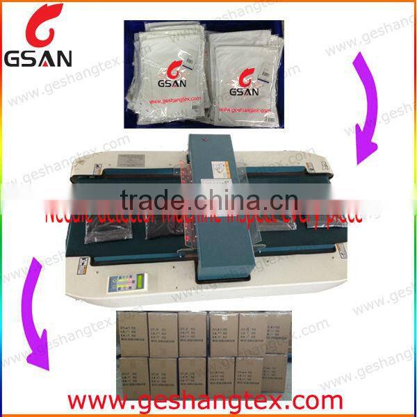 Shorts for men with contrast color stripe