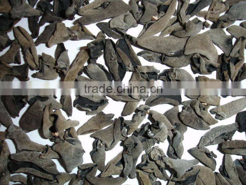 Dried food / black fungus in bag