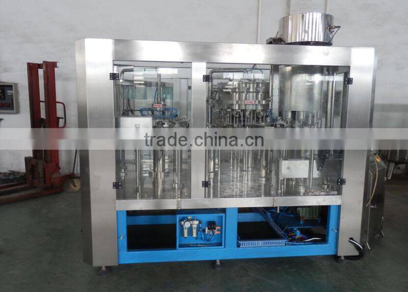 Automatic small carbonated drink filling machines / 3-in-1 machine for soda water rinser,filler and capper