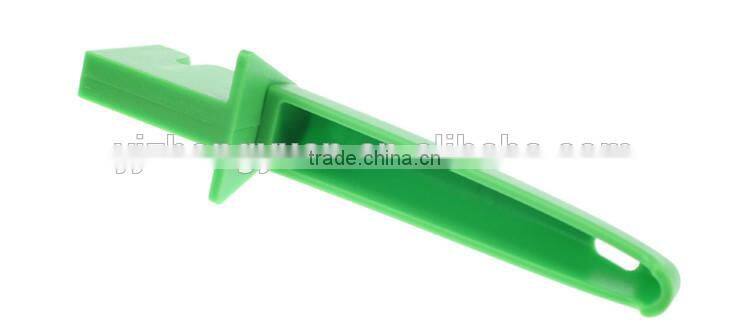 ZY-M1026 promotional green mini kitchen knife sharpener