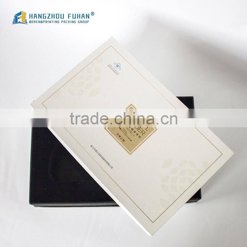 High Quality Cardboard Golden Logo Packing Box
