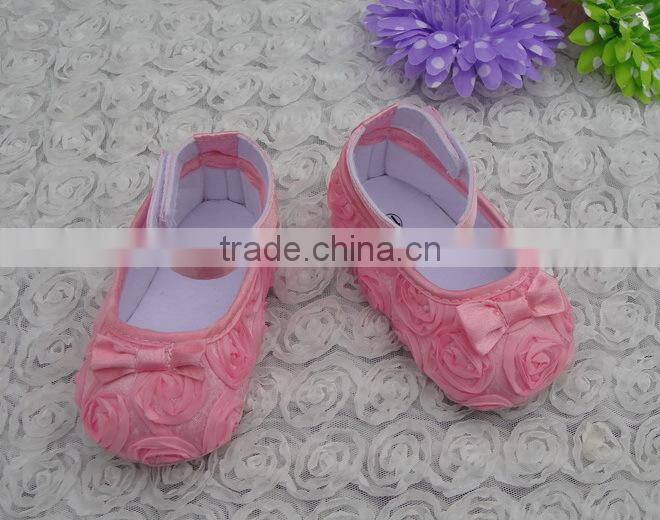 Wholesale cheap Pink Lace Rosette Pattern Soft Sole Fashion Baby Girl Dress Shoes