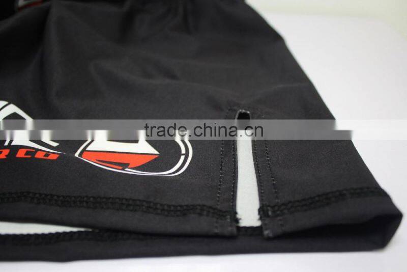 2016 NEW STYLE BLACK MMA SHORTS WITH LOGO ON THE BOTTON OF LEG OPENING