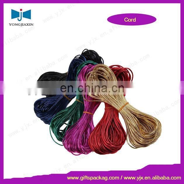 Silver metallic loop tie