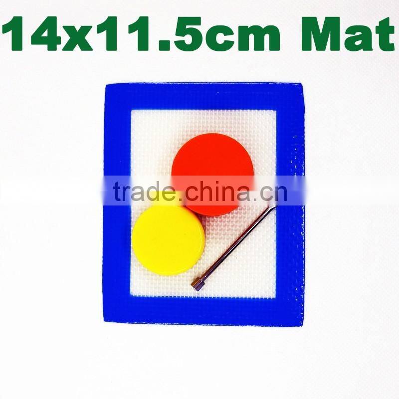 11*8.5cm silicone rubber dab mat butane hash bho oil silicone pad heat resistant fiber glass silicone wax mat