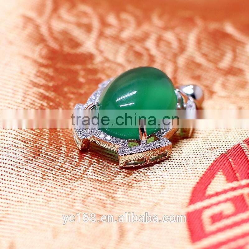 Yiwu Factory Green Jade Jewelry Pendant Type Emerald Pendant
