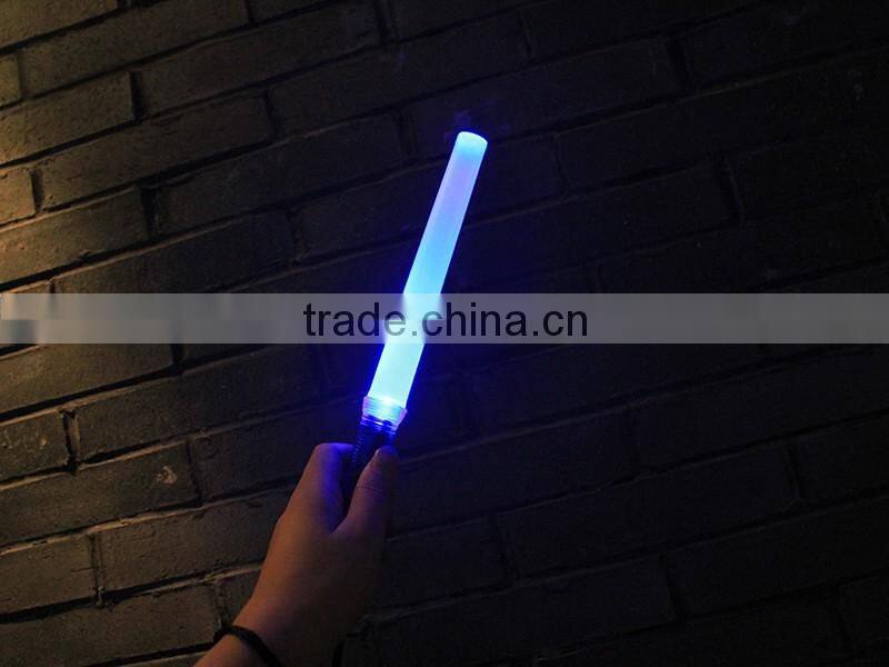 2 Brightness Mode Light/Strobe/OFF 1 LED Plastic Flashlight