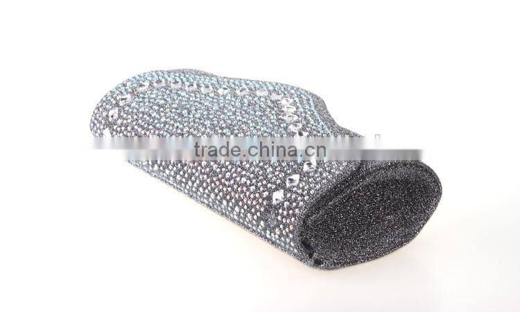 Lady dinner bag with diamond hand bag