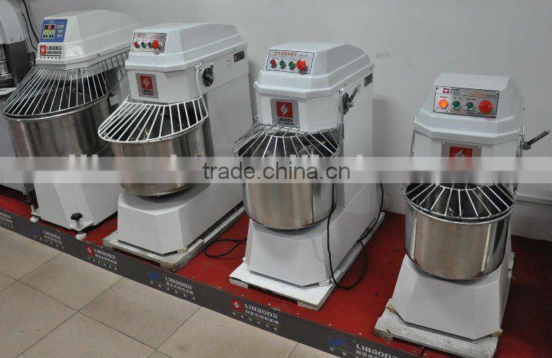 Electric flour kneading machine with double speed double acting