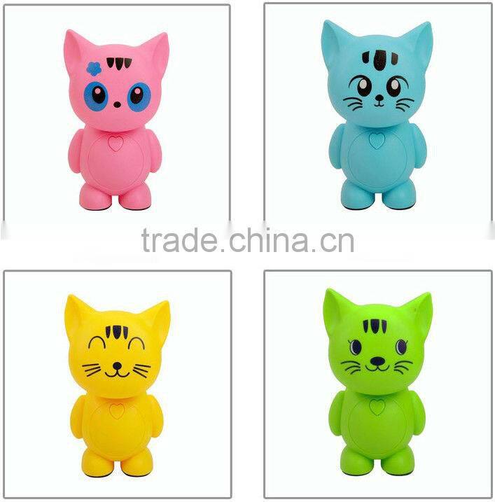 Supply fashion cartoon charging kitten model table lamp